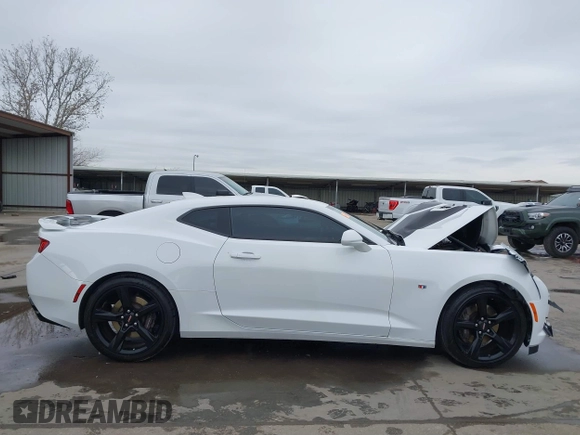 2018 Chevrolet Camaro 2SS with VIN 1G1FH1R79J0152443, listed as a IAAI auction lot 41441751 with 52,384 mi miles and . Bid and sale history available at DreamBid. Image 13.