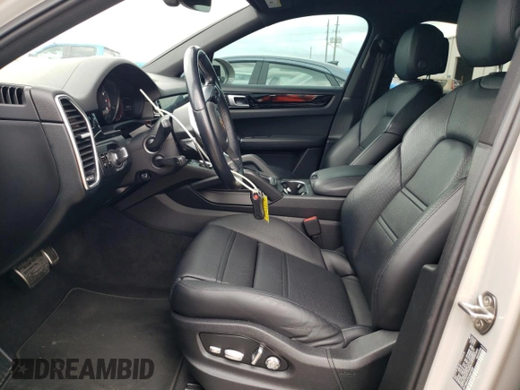 2020 Porsche Cayenne S z VIN WP1BB2AY3LDA57422, wystawiony jako Copart lot #55174324 z przebiegiem 60 313 mil mil oraz . Historia ofert i sprzedaży dostępna na DreamBid. Obrazek 7.