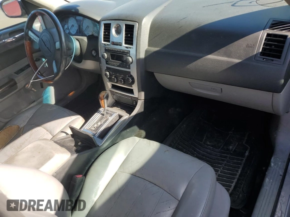 2006 Chrysler 300 C with VIN 2C3LA63H86H319542, listed as a Copart auction lot 63530194 with 167,288 mi miles and Salvage Title. Bid and sale history available at carsss.com. Image 8.