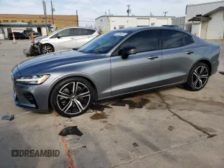 2019 Volvo S60 R-Design with VIN 7JRA22TM7KG013011, listed as a Copart auction lot 47976873 with 14,425 mi miles. Bid and sale history available at carsss.com. Image 1.