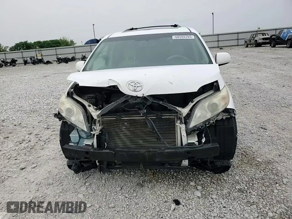 2012 Toyota Sienna XLE AAS с VIN 5TDYK3DC7CS207716, выставлен на аукционе Copart как лот 60592265 с пробегом 287 021 миль миль и Списание • Salvage title. История ставок и продаж доступна на DreamBid. Изображение 15.