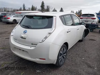 2016 Nissan LEAF SL with VIN 1N4BZ0CP5GC306794, listed as a IAAI auction lot 41120675 with 46,819 mi miles. Bid and sale history available at carsss.com. Image 4.