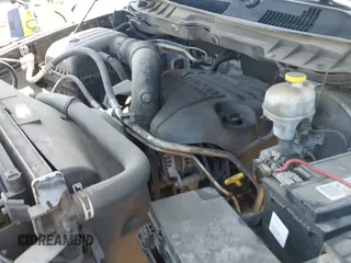 2015 Ram 1500 Big Horn z VIN 1C6RR6LT3FS639578, wystawiony jako IAAI lot #42345534 z przebiegiem 163 832 mil mil oraz . Historia ofert i sprzedaży dostępna na DreamBid. Obrazek 20.