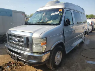 2008 Ford Econoline Passenger XL with VIN 1FBNE31L48DA30502, listed as a Copart auction lot 50341364 with Not Provided miles and Salvage Title. Bid and sale history available at carsss.com. Image 1.