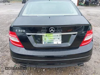 2011 Mercedes-Benz C 300 Sport с VIN WDDGF5EB7BR170896, выставлен на аукционе IAAI как лот 42624546 с пробегом 97 649 миль миль и . История ставок и продаж доступна на DreamBid. Изображение 16.