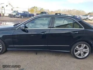 2013 Mercedes-Benz E-Class E 350 Luxury with VIN WDDHF5KB2DA715641, listed as a IAAI auction lot 41598326 with 89,060 mi miles. Bid and sale history available at carsss.com. Image 14.