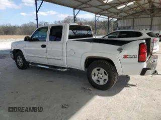 2004 Chevrolet Silverado 1500 Z71 with VIN 2GCEK19T441234008, listed as a Copart auction lot 43986885 with 298,530 mi miles and Salvage Title. Bid and sale history available at carsss.com. Image 2.