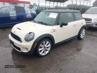 2012 MINI Hardtop S z VIN WMWSV3C59CT386436, wystawiony jako IAAI lot #42254715 z przebiegiem 60 260 mil mil oraz . Historia ofert i sprzedaży dostępna na DreamBid. Obrazek 2.
