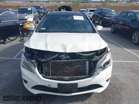 2014 Mercedes-Benz CLA 250 z VIN WDDSJ4EB0EN044118, wystawiony jako IAAI lot #42141130 z przebiegiem 76 122 mil mil oraz . Historia ofert i sprzedaży dostępna na DreamBid. Obrazek 12.