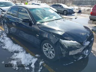 2009 BMW 5 Series 535i xDrive z VIN WBANV93539C133797, wystawiony jako IAAI lot #41741590 z przebiegiem 144 965 mil mil oraz . Historia ofert i sprzedaży dostępna na DreamBid. Obrazek 1.