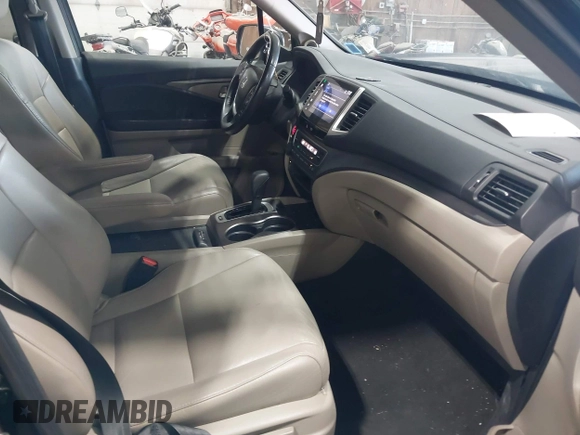 2016 Honda Pilot EX-L with VIN 5FNYF6H58GB045476, listed as a IAAI auction lot 42062966 with 102,290 mi miles. Bid and sale history available at carsss.com. Image 5.