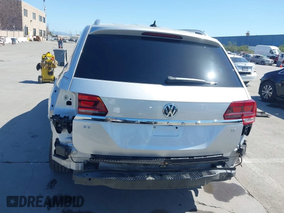 2018 Volkswagen Atlas SE с VIN 1V2DR2CA9JC502205, выставлен на аукционе IAAI как лот 41983821 с пробегом 99 618 миль миль и . История ставок и продаж доступна на DreamBid. Изображение 6.
