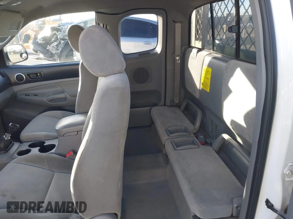 2006 Toyota Tacoma z VIN 5TETX22N46Z290264, wystawiony jako IAAI lot #41355676 z przebiegiem 359 050 mil mil oraz . Historia ofert i sprzedaży dostępna na DreamBid. Obrazek 8.