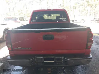 2006 Chevrolet Silverado 1500 LT1 with VIN 2GCEK13TX61173467, listed as a IAAI auction lot 41845953 with 201,552 mi miles. Bid and sale history available at carsss.com. Image 17.