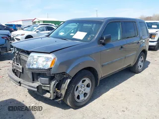2011 Honda Pilot LX with VIN 5FNYF4H24BB014888, listed as a IAAI auction lot 41833552 with 163,416 mi miles. Bid and sale history available at carsss.com. Image 19.