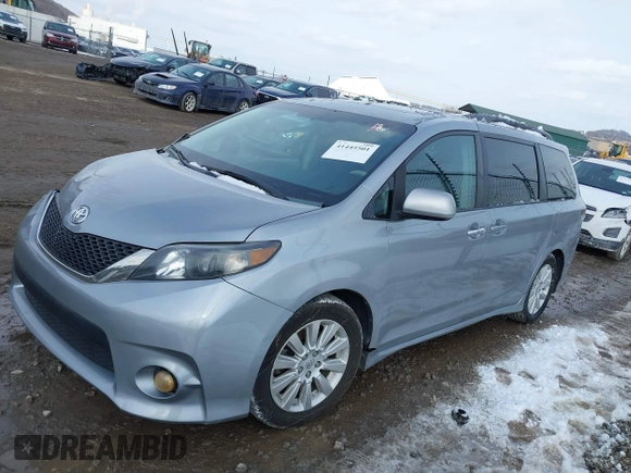 2013 Toyota Sienna SE with VIN 5TDXK3DC0DS354540, listed as a IAAI auction lot 41445501 with 238,814 mi miles and . Bid and sale history available at DreamBid. Image 14.
