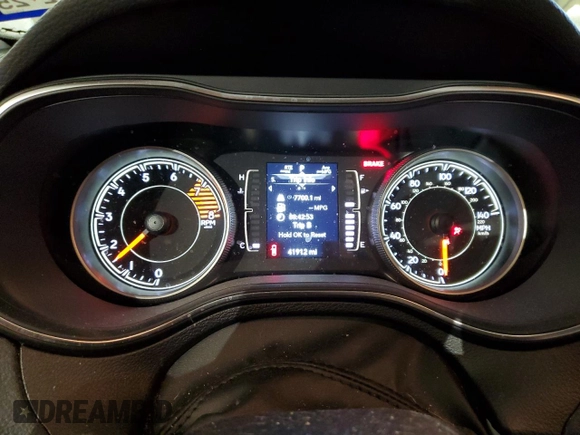 2020 Jeep Cherokee Altitude z VIN 1C4PJMLX4LD655917, wystawiony jako Copart lot #45192635 z przebiegiem 41 912 mil mil oraz Szkoda całkowita • Salvage title. Historia ofert i sprzedaży dostępna na DreamBid. Obrazek 9.