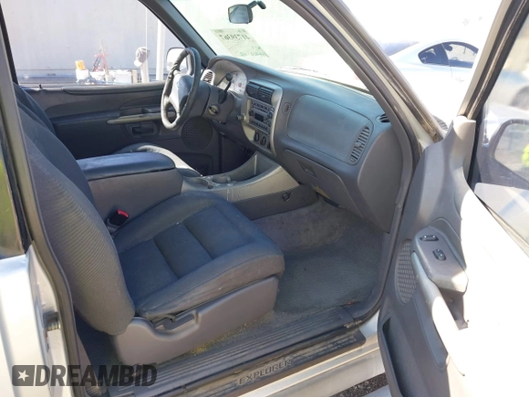 2001 Ford Explorer Sport z VIN 1FMYU60E71UC52372, wystawiony jako IAAI lot #41739367 z przebiegiem 137 960 mil mil oraz . Historia ofert i sprzedaży dostępna na DreamBid. Obrazek 5.