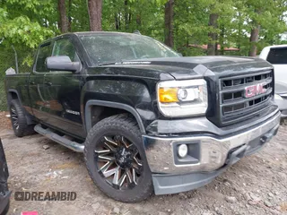 2015 GMC Sierra 1500 SLE z VIN 1GTR1UECXFZ339898, wystawiony jako IAAI lot #42091454 z przebiegiem 171 914 mil mil oraz . Historia ofert i sprzedaży dostępna na DreamBid. Obrazek 1.