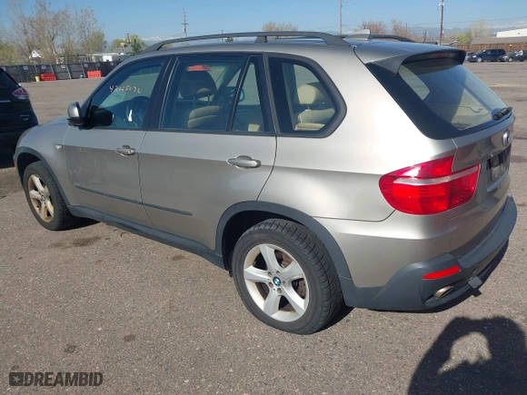 2007 BMW X5 3.0si with VIN 4USFE43527LY80776, listed as a IAAI auction lot 42025072 with 196,302 mi miles. Bid and sale history available at carsss.com. Image 3.