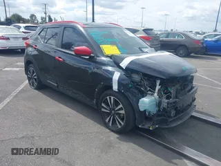 2019 Nissan Kicks SR with VIN 3N1CP5CU3KL511537, listed as a IAAI auction lot 41910349 with 35,395 mi miles. Bid and sale history available at carsss.com. Image 1.