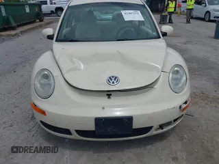2007 Volkswagen Beetle z VIN 3VWEW31C07M509041, wystawiony jako IAAI lot #42307271 z przebiegiem 80 552 mil mil oraz . Historia ofert i sprzedaży dostępna na DreamBid. Obrazek 6.