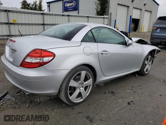 2008 Mercedes-Benz SLK 350 z VIN WDBWK56F08F185168, wystawiony jako Copart lot #47355865 z przebiegiem 88 989 mil mil oraz Szkoda całkowita • Salvage title. Historia ofert i sprzedaży dostępna na DreamBid. Obrazek 3.