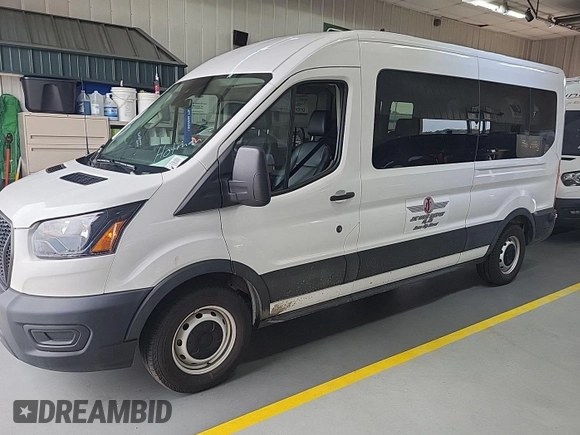 2024 Ford Transit Passenger XL z VIN 1FBAX2C87RKA32981, wystawiony jako IAAI lot #42791620 z przebiegiem 3 439 mil mil oraz . Historia ofert i sprzedaży dostępna na DreamBid. Obrazek 14.