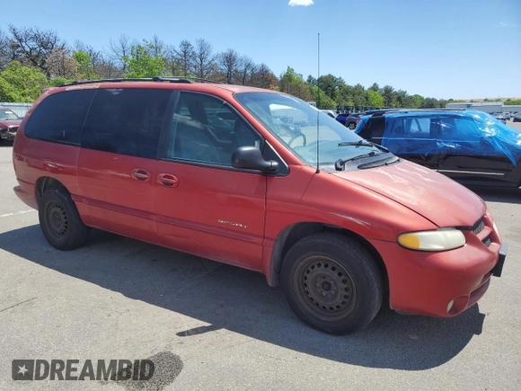 2000 Dodge Caravan SE with VIN 1B4GP44R7YB779226, listed as a Copart auction lot 56919784 with 202,679 mi miles and Salvage Title. Bid and sale history available at DreamBid. Image 4.