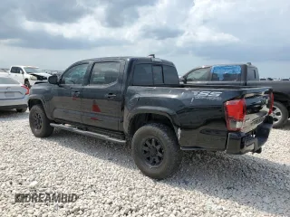 2023 Toyota Tacoma SR z VIN 3TMCZ5AN2PM636047, wystawiony jako Copart lot #55174225 z przebiegiem 15 913 mil mil oraz Szkoda całkowita • Salvage title. Historia ofert i sprzedaży dostępna na DreamBid. Obrazek 2.