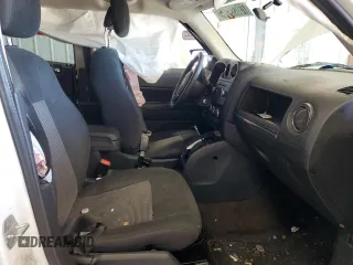 2013 Jeep Patriot Sport with VIN 1C4NJPBA4DD272888, listed as a Copart auction lot 45529275 with 333,333 mi miles and Non Repairable. Bid and sale history available at carsss.com. Image 7.