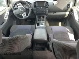 2008 Nissan Pathfinder S z VIN 5N1AR18B28C611885, wystawiony jako Copart lot #55053275 z przebiegiem 199 434 mil mil oraz Szkoda całkowita • Salvage title. Historia ofert i sprzedaży dostępna na DreamBid. Obrazek 8.