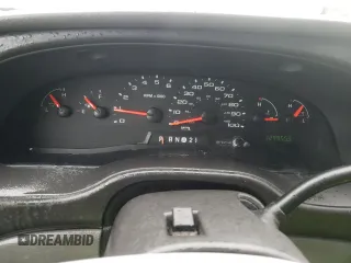 2007 Ford Econoline Cargo Commercial z VIN 1FTNE24WX7DB07027, wystawiony jako Copart lot #57235925 z przebiegiem 129 955 mil mil oraz Czysty tytuł • Clean title. Historia ofert i sprzedaży dostępna na DreamBid. Obrazek 9.