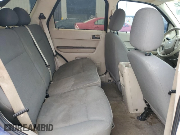 2008 Ford Escape XLS z VIN 1FMCU02Z98KB14085, wystawiony jako Copart lot #58335845 z przebiegiem 191 313 mil mil oraz Szkoda całkowita • Salvage title. Historia ofert i sprzedaży dostępna na DreamBid. Obrazek 11.