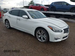 2019 Infiniti Q70 Luxe with VIN JN1BY1PR3KM725652, listed as a IAAI auction lot 42547642 with 91,203 mi miles and . Bid and sale history available at DreamBid. Image 1.