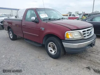 1999 Ford F-150 Work Series with VIN 1FTRF17W7XNA96857, listed as a IAAI auction lot 42119251 with 388,575 mi miles. Bid and sale history available at carsss.com. Image 1.