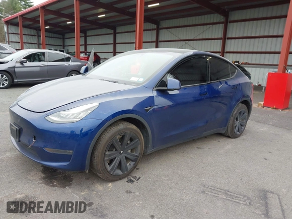 2021 Tesla Model Y Long Range with VIN 5YJYGDEE9MF071120, listed as a IAAI auction lot 40870088 with 73,438 mi miles and . Bid and sale history available at carsss.com. Image 20.
