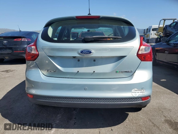 2013 Ford Focus Electric with VIN 1FADP3R46DL325122, listed as a Copart auction lot 48500725 with 40,085 mi miles and Clean title. Bid and sale history available at DreamBid. Image 6.