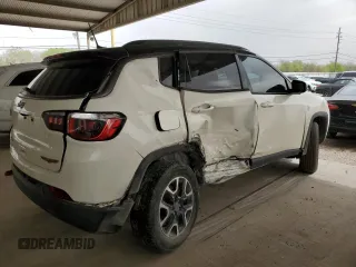 2019 Jeep Compass Trailhawk with VIN 3C4NJDDB9KT670934, listed as a Copart auction lot 48968305 with 101,129 mi miles and Clean Title. Bid and sale history available at carsss.com. Image 3.