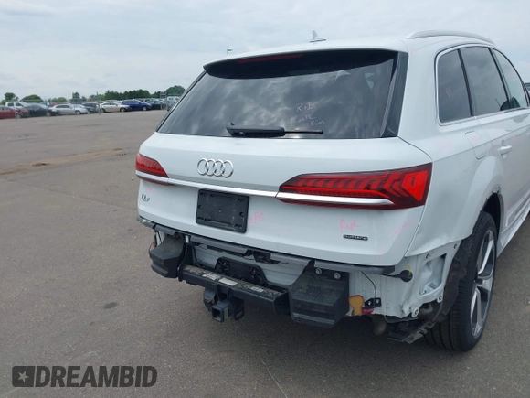2021 Audi Q7 Premium Plus with VIN WA1LXAF75MD021454, listed as a IAAI auction lot 42444321 with 39,103 mi miles and . Bid and sale history available at DreamBid. Image 6.