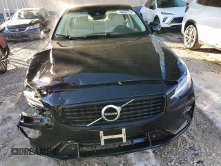 2022 Volvo S60 Momentum with VIN 7JRL12TZ5NG158124, listed as a Copart auction lot 87579885 with 31,035 mi miles and Clean Title. Bid and sale history available at carsss.com. Image 5.