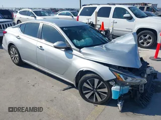 2022 Nissan Altima SV z VIN 1N4BL4DVXNN377707, wystawiony jako IAAI lot #41702316 z przebiegiem 82 252 mil mil oraz . Historia ofert i sprzedaży dostępna na DreamBid. Obrazek 1.