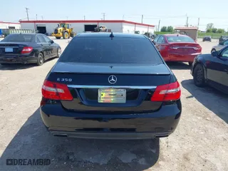2013 Mercedes-Benz E-Class E 350 Luxury with VIN WDDHF5KB0DA752171, listed as a IAAI auction lot 41929432 with 126,051 mi miles. Bid and sale history available at carsss.com. Image 16.
