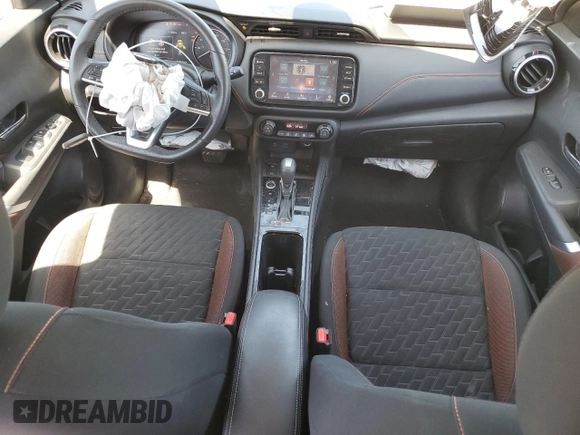 2021 Nissan Kicks SR z VIN 3N1CP5DV6ML547121, wystawiony jako Copart lot #52864875 z przebiegiem 83 947 mil mil oraz Szkoda całkowita • Salvage title. Historia ofert i sprzedaży dostępna na DreamBid. Obrazek 8.