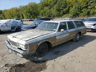 1989 Chevrolet Caprice z VIN 1G1BN81Y8KA107963, wystawiony jako Copart lot #71134294 z przebiegiem 2 488 mil mil oraz Czysty tytuł • Clean title. Historia ofert i sprzedaży dostępna na DreamBid. Obrazek 1.