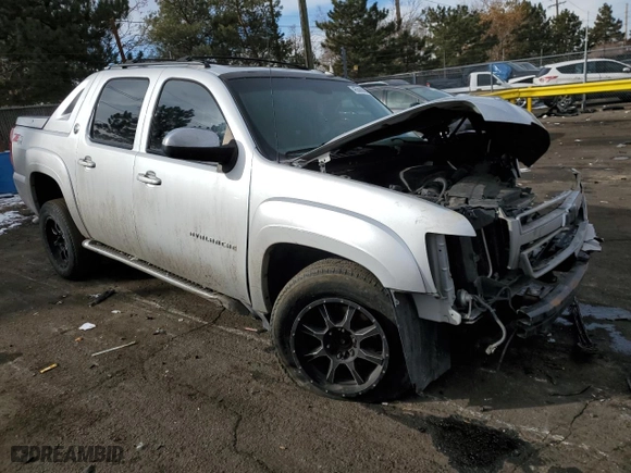 2013 Chevrolet Avalanche LT with VIN 3GNTKFE71DG151504, listed as a Copart auction lot 45566065 with 0 mi miles and Salvage Title. Bid and sale history available at carsss.com. Image 4.