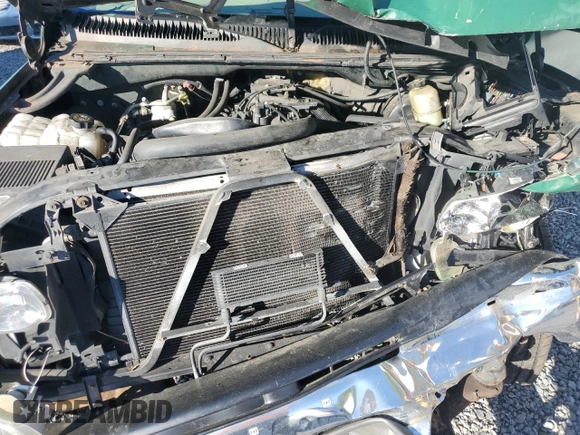 2001 Chevrolet Silverado 1500 LS with VIN 1GCEC19V01E169893, listed as a Copart auction lot 48826955 with 147,722 mi miles and Salvage Title. Bid and sale history available at DreamBid. Image 12.