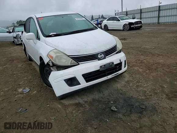 2007 Nissan Versa SL z VIN 3N1BC13E87L414432, wystawiony jako Copart lot #52630485 z przebiegiem 251 374 mil mil oraz Szkoda całkowita • Salvage title. Historia ofert i sprzedaży dostępna na DreamBid. Obrazek 11.