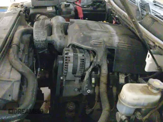 2008 Chevrolet Suburban 3LT z VIN 1GNFK16388J208099, wystawiony jako IAAI lot #41710552 z przebiegiem 228 929 mil mil oraz . Historia ofert i sprzedaży dostępna na DreamBid. Obrazek 13.