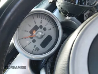 2006 MINI Hardtop S с VIN WMWRE33516TN25140, выставлен на аукционе IAAI как лот 42130574 с пробегом Не указан миль и . История ставок и продаж доступна на DreamBid. Изображение 7.